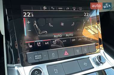 Внедорожник / Кроссовер Audi e-tron 2022 в 