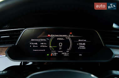 Внедорожник / Кроссовер Audi e-tron 2019 в 