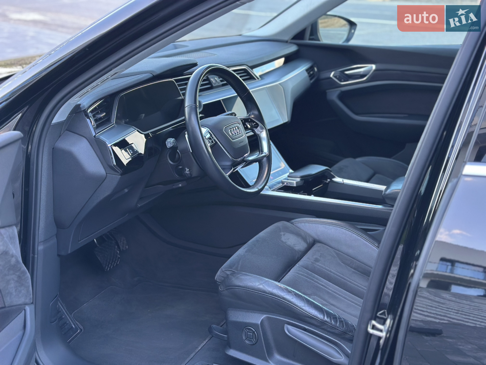2020 Audi e-tron - мініатюра 8