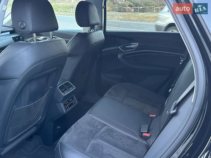 Позашляховик / Кросовер Audi e-tron 2020 в Ужгороді