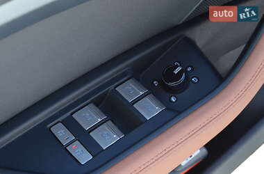 Внедорожник / Кроссовер Audi e-tron 2020 в 