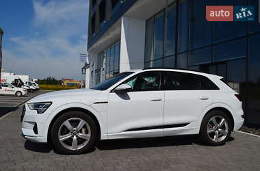 Внедорожник / Кроссовер Audi e-tron 2020 в 