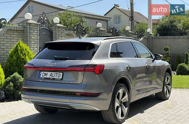 Внедорожник / Кроссовер Audi e-tron 2019 в 