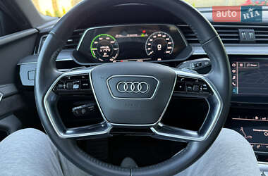 Внедорожник / Кроссовер Audi e-tron 2019 в 