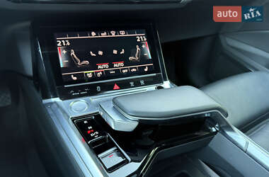 Внедорожник / Кроссовер Audi e-tron 2019 в 