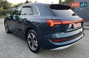 Внедорожник / Кроссовер Audi e-tron 2020 в 