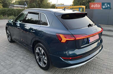 Внедорожник / Кроссовер Audi e-tron 2020 в 