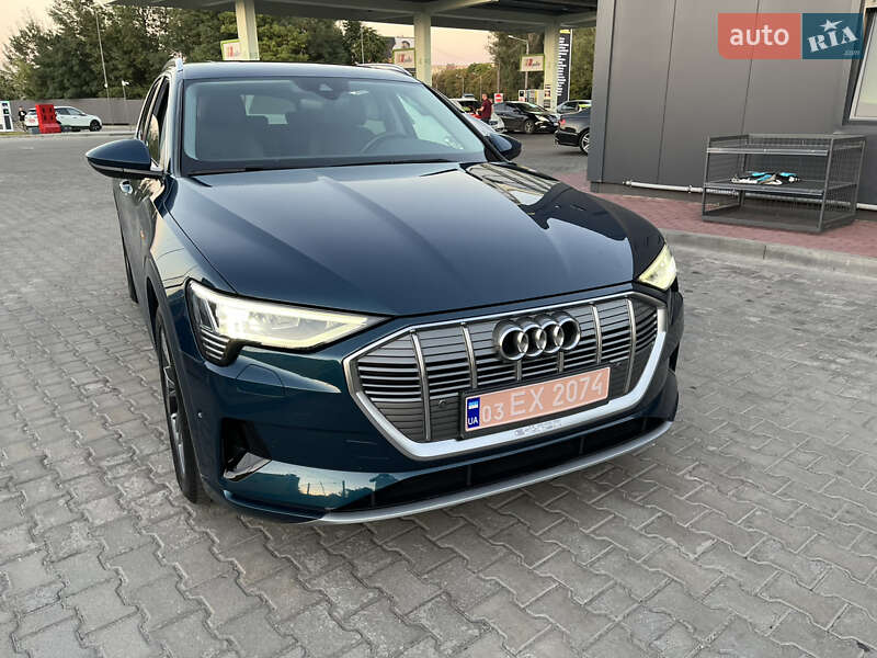 Позашляховик / Кросовер Audi e-tron 2020 в Дніпрі