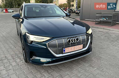 Внедорожник / Кроссовер Audi e-tron 2020 в 
