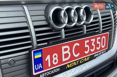 Внедорожник / Кроссовер Audi e-tron 2021 в 