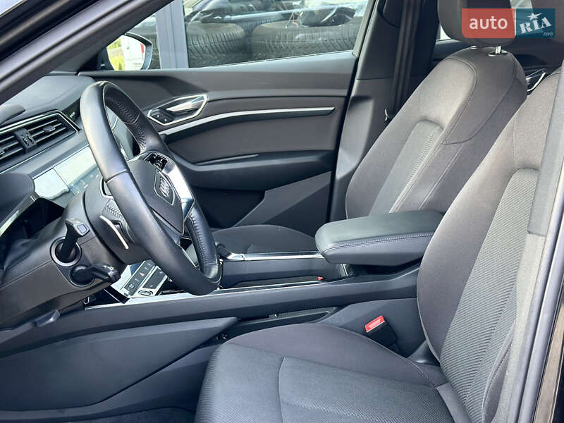 Внедорожник / Кроссовер Audi e-tron 2021 в Ужгороде