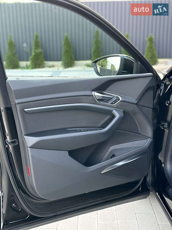 Внедорожник / Кроссовер Audi e-tron 2021 в Ужгороде