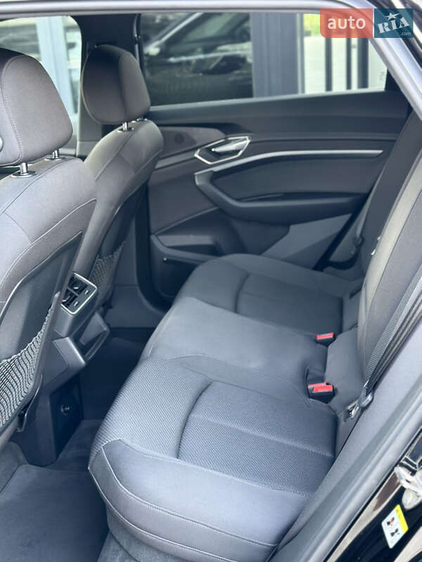 Внедорожник / Кроссовер Audi e-tron 2021 в Ужгороде