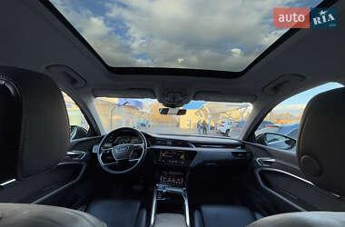 Позашляховик / Кросовер Audi e-tron 2019 в 