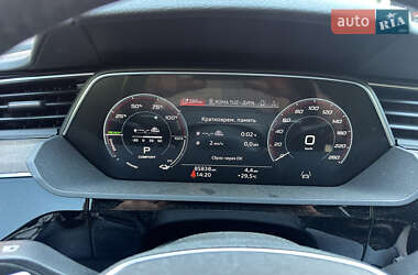 Позашляховик / Кросовер Audi e-tron 2020 в 