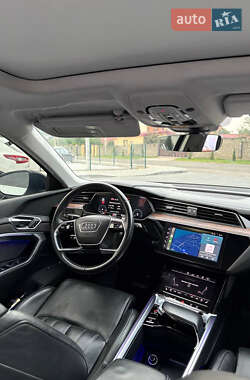 Внедорожник / Кроссовер Audi e-tron 2019 в 
