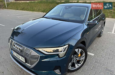 Внедорожник / Кроссовер Audi e-tron 2019 в 