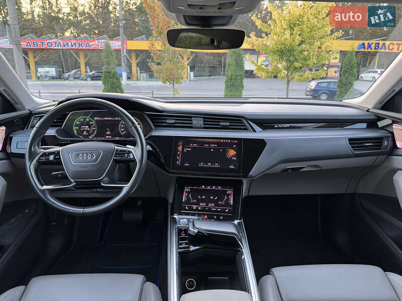 Позашляховик / Кросовер Audi e-tron 2019 в Тернополі