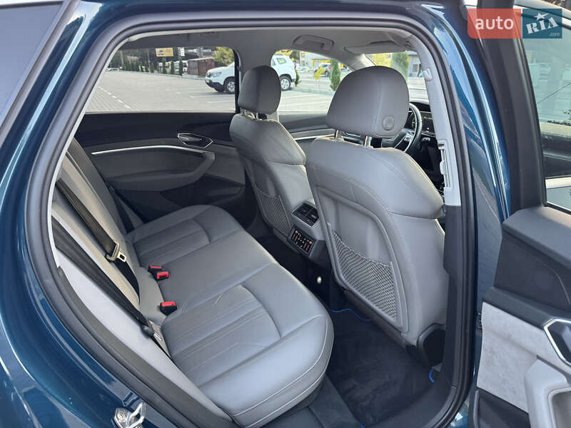 Внедорожник / Кроссовер Audi e-tron 2019 в Тернополе