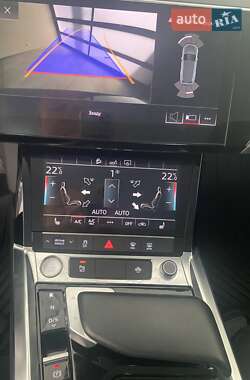 Внедорожник / Кроссовер Audi e-tron 2020 в 