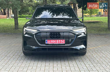 Внедорожник / Кроссовер Audi e-tron 2020 в 