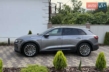 Позашляховик / Кросовер Audi e-tron 2020 в 