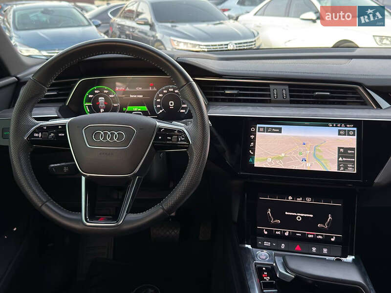 Позашляховик / Кросовер Audi e-tron 2020 в Харкові