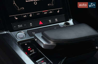 Внедорожник / Кроссовер Audi e-tron 2020 в 