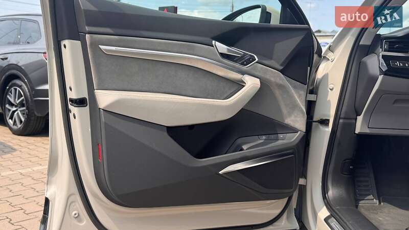 Внедорожник / Кроссовер Audi e-tron 2020 в Черновцах