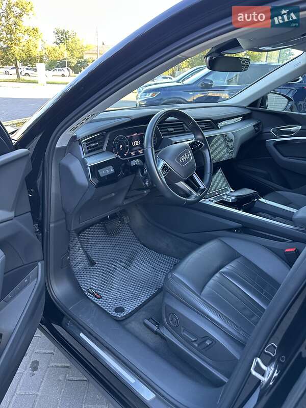 Внедорожник / Кроссовер Audi e-tron 2021 в Киеве фото 16 Внедорожник / Кроссовер Audi e-tron 2021 в Киеве