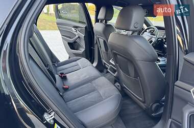 Позашляховик / Кросовер Audi e-tron 2022 в 