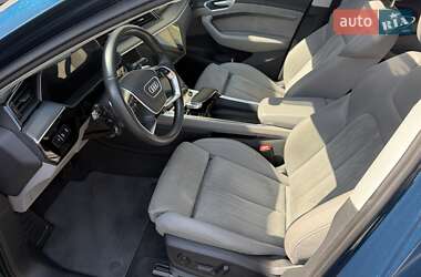 Позашляховик / Кросовер Audi e-tron 2020 в 