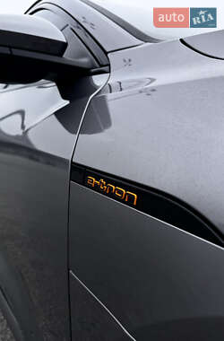 Внедорожник / Кроссовер Audi e-tron 2022 в 