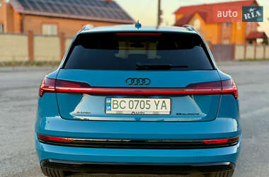 Внедорожник / Кроссовер Audi e-tron 2019 в 