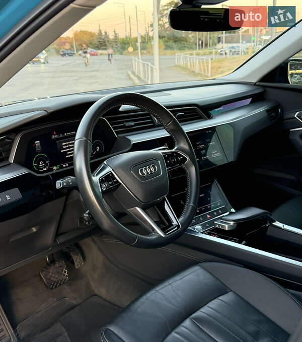 Внедорожник / Кроссовер Audi e-tron 2019 в Киеве