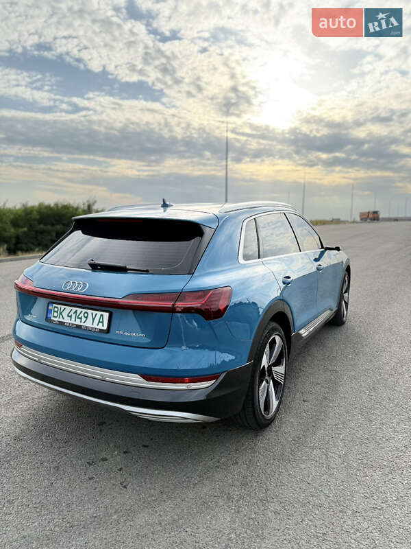 Внедорожник / Кроссовер Audi e-tron 2019 в Ровно фото 8 Внедорожник / Кроссовер Audi e-tron 2019 в Ровно