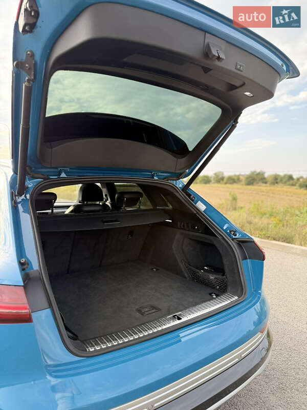 Внедорожник / Кроссовер Audi e-tron 2019 в Ровно фото 9 Внедорожник / Кроссовер Audi e-tron 2019 в Ровно