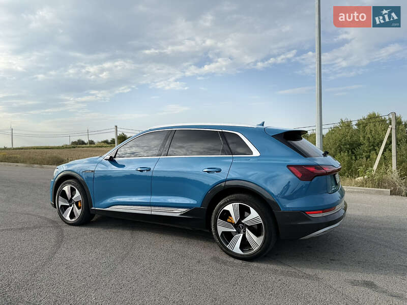 Внедорожник / Кроссовер Audi e-tron 2019 в Ровно фото 5 Внедорожник / Кроссовер Audi e-tron 2019 в Ровно