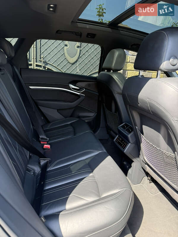 Внедорожник / Кроссовер Audi e-tron 2019 в Ровно фото 15 Внедорожник / Кроссовер Audi e-tron 2019 в Ровно