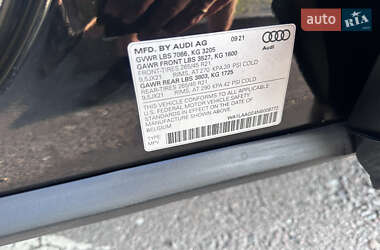 Позашляховик / Кросовер Audi e-tron 2021 в 