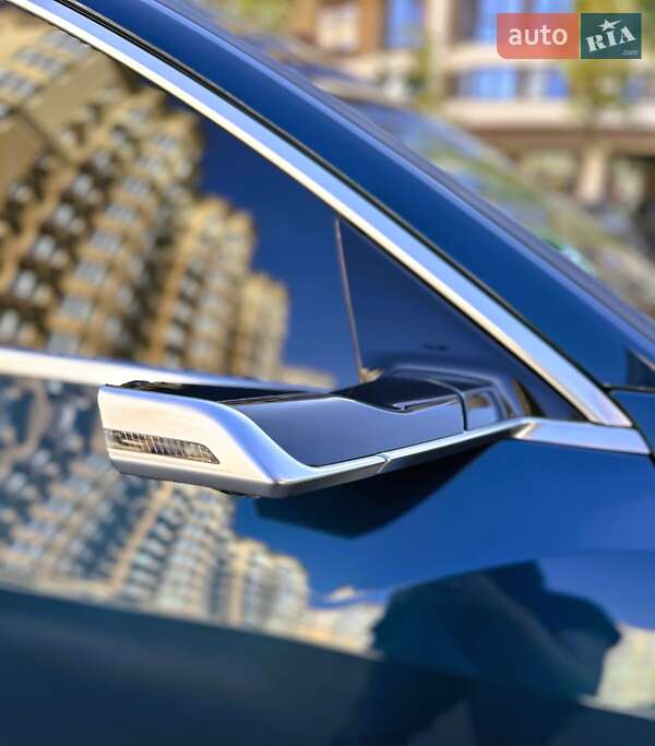 Внедорожник / Кроссовер Audi e-tron 2018 в Киеве