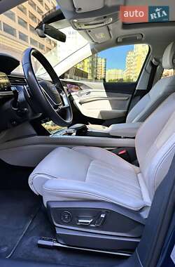 Внедорожник / Кроссовер Audi e-tron 2018 в 