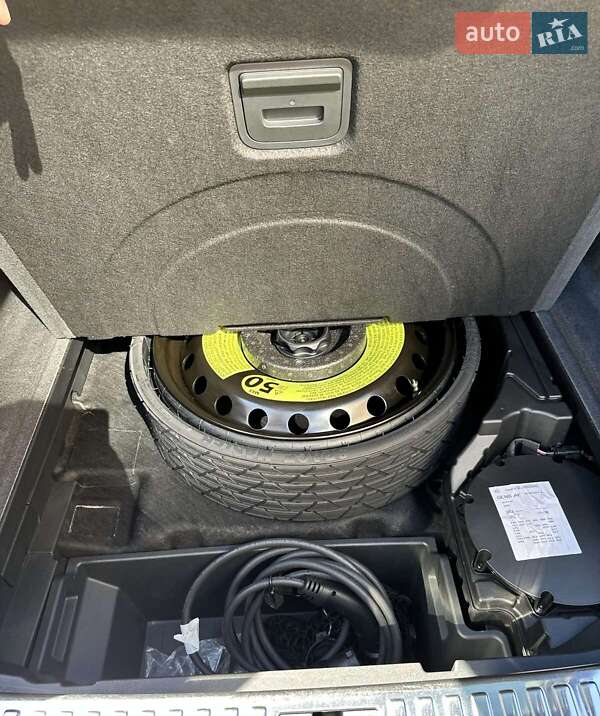 Внедорожник / Кроссовер Audi e-tron 2018 в Киеве