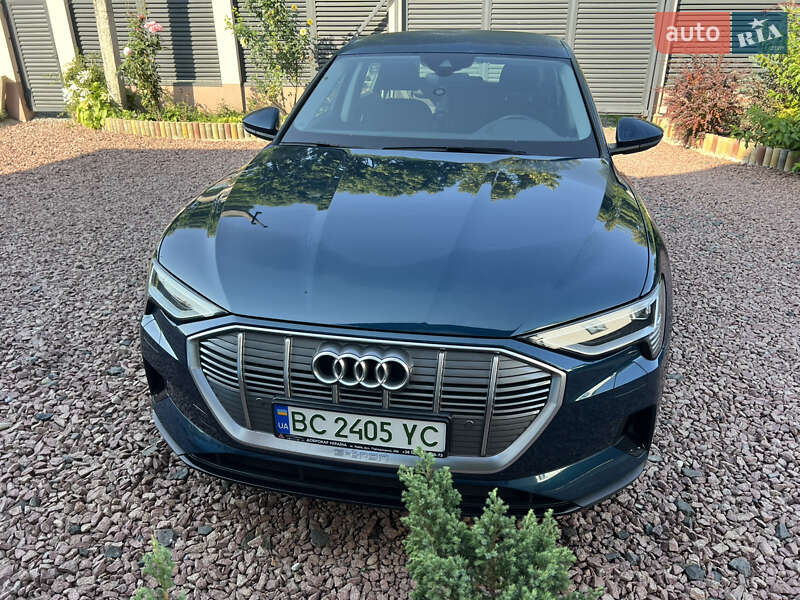 Внедорожник / Кроссовер Audi e-tron 2020 в Городке