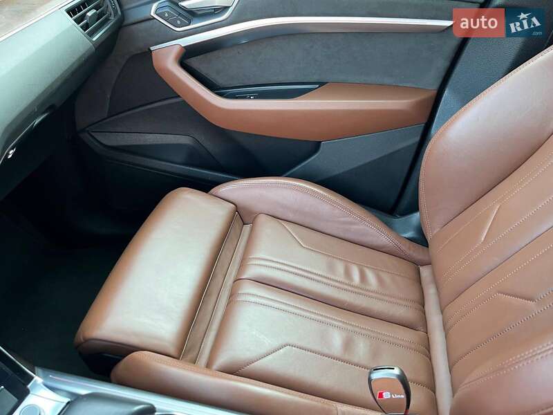 Внедорожник / Кроссовер Audi e-tron 2020 в Львове