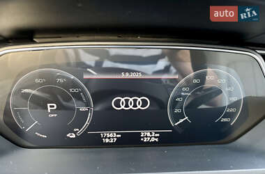 Внедорожник / Кроссовер Audi e-tron 2024 в 