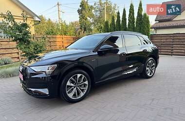 Позашляховик / Кросовер Audi e-tron 2021 в Нововолинську