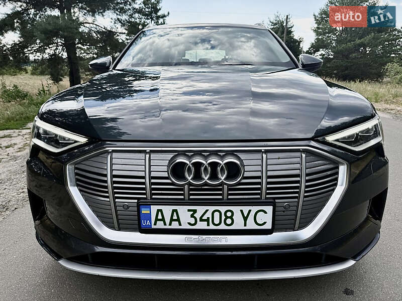Внедорожник / Кроссовер Audi e-tron 2019 в Киеве