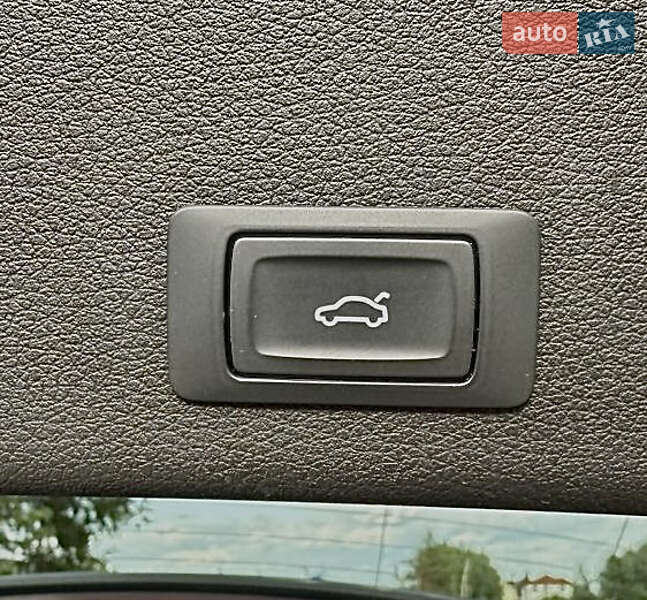Внедорожник / Кроссовер Audi e-tron 2019 в Киеве
