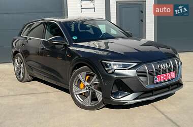 Audi e-tron 2022
